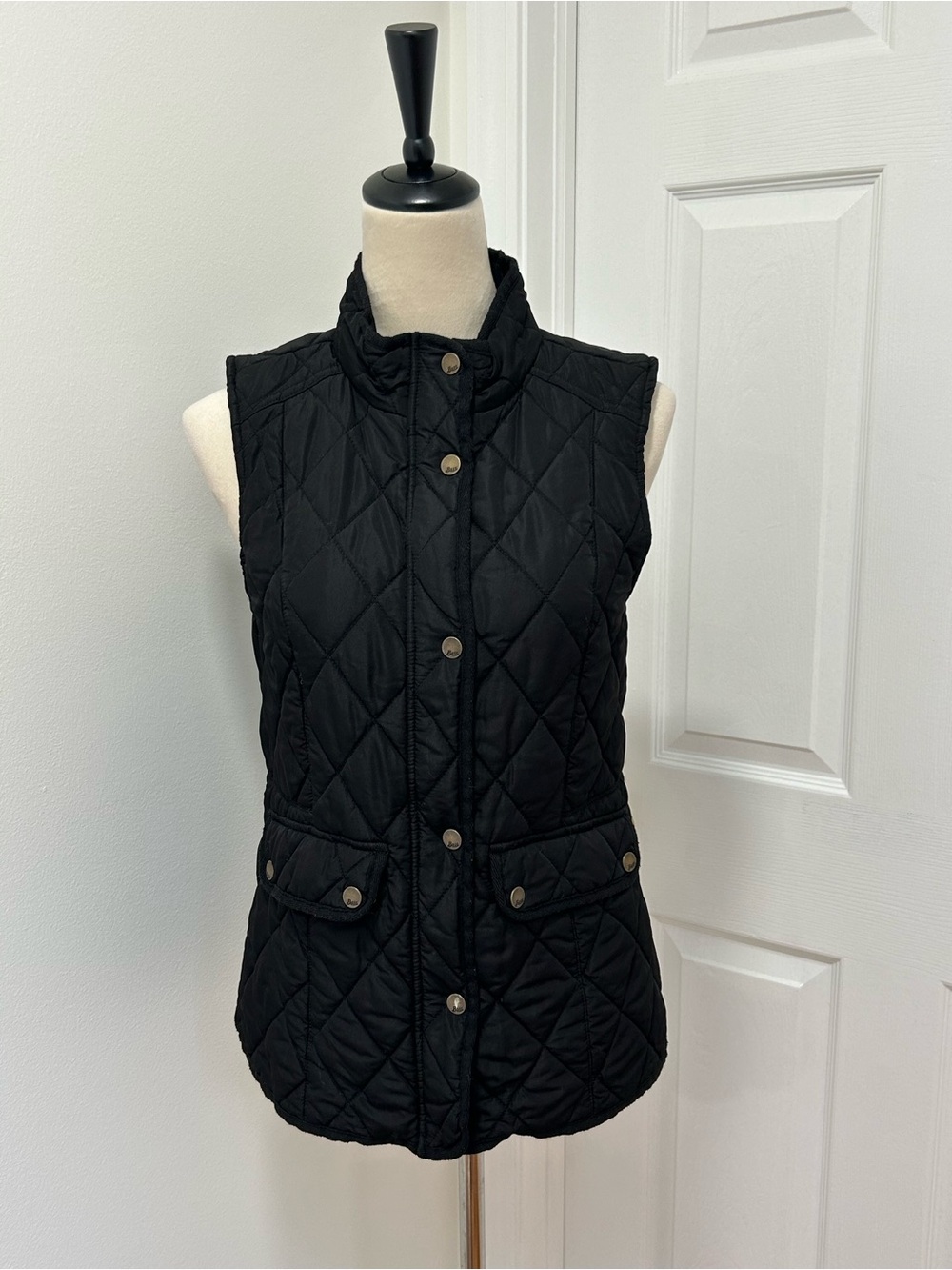 Bass Black Quilted Women's Snap-Front Vest